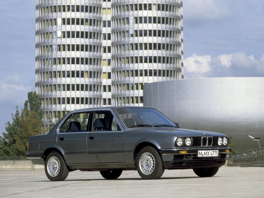  BMW 320i Sedan 1982 года  (фото 5 из 8)